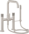 California Faucets Bolsa Contemporaneo Llenador de Tina de Montaje en Cubierta - Pico Cuadrado - Rayado Intaglio - Níquel Satinado