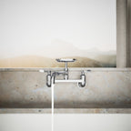 Kohler Clearwater — Mezcladora de Cocina tipo Puente de Pared — Ambientación 3