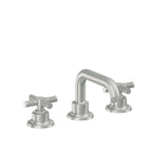 California Faucets Descanso 8" Llave de Lavabo de 3 Orificios para Cubierta, con Dos Manerales - Manija Moleteada - Cromo Satinado