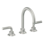 California Faucets Descanso 8" Llave de Lavabo de 3 Orificios para Cubierta, con Dos Manerales- Manija Moleteada - Cromo Satinado