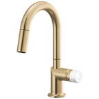 Brizo Odin Mezcladora Prep Extraíble — Surtidor en Arco — Oro Luxe — Perilla de Mármol Blanco