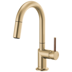 Brizo Odin Mezcladora Prep Extraíble — Surtidor en Arco — Oro Luxe — Manija de Madera