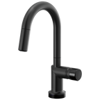 Brizo Odin Mezcladora Prep Extraíble SmartTouch® — Surtidor en Arco — Negro Mate — Perilla con Cristal Negro
