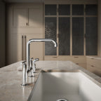 Kohler Purist — Mezcladora de Cocina tipo Puente con Rociador Lateral — Ambientación 3