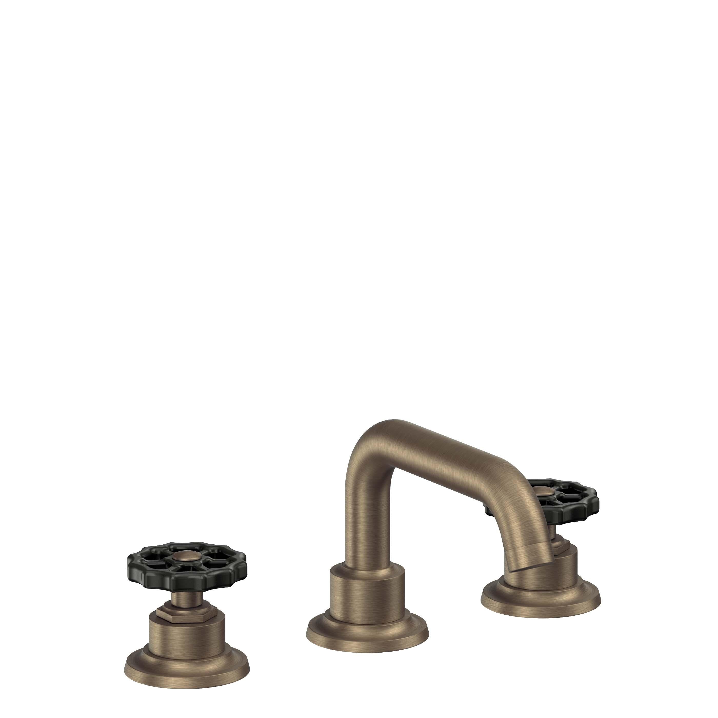 California Faucets Descanso Works 8" Llave de Lavabo de 3 Orificios para Cubierta, con Dos Manerales - Pico Quad Bajo - Latón Antiguo Mate