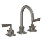 California Faucets Steampunk Bay 8" Llave de Lavabo de 3 Orificios para Cubierta, con Dos Manerales - Pico de Arco - Grafito