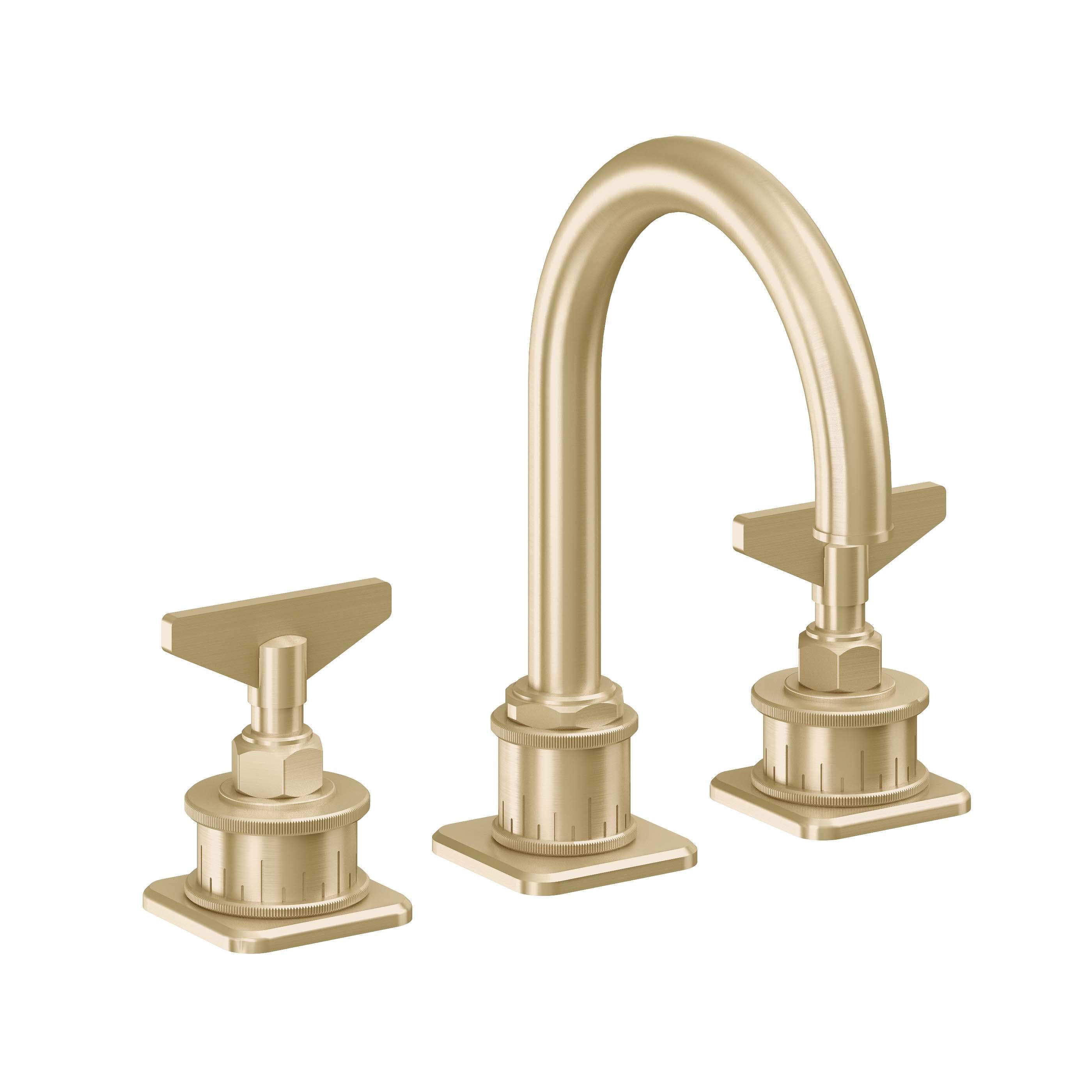 California Faucets Steampunk Bay 8" Llave de Lavabo de 3 Orificios para Cubierta, con Dos Manerales - Pico de Arco - Latón Satinado