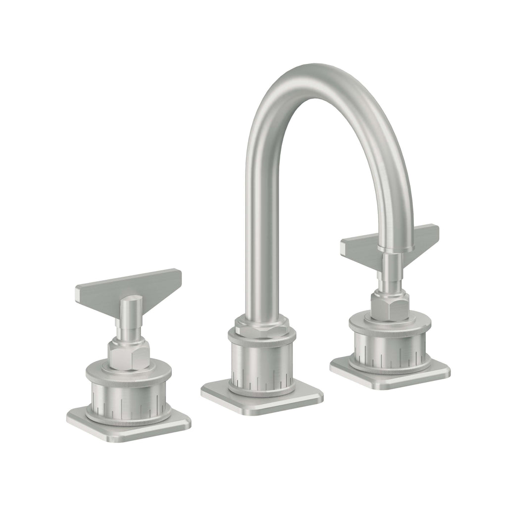 California Faucets Steampunk Bay 8" Llave de Lavabo de 3 Orificios para Cubierta, con Dos Manerales - Pico de Arco - Cromo Satinado