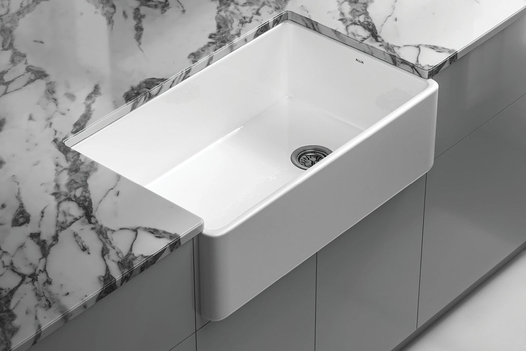 Rohl Allia Tarja de Cocina Farmhouse de Fireclay Sencilla 32" — instalada