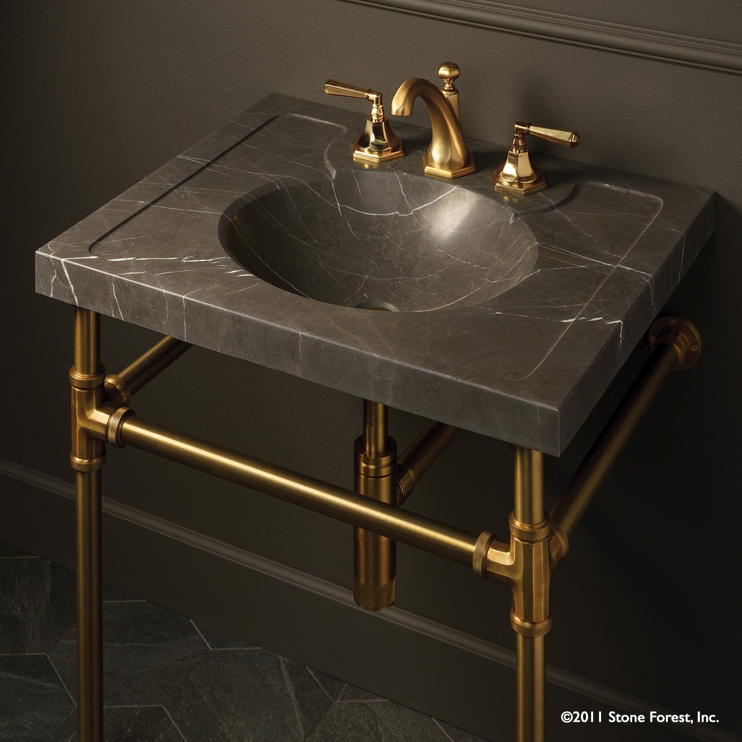 Stone Forest Vintage — Mármol Marquina Taupe (Honed) / Lavabo