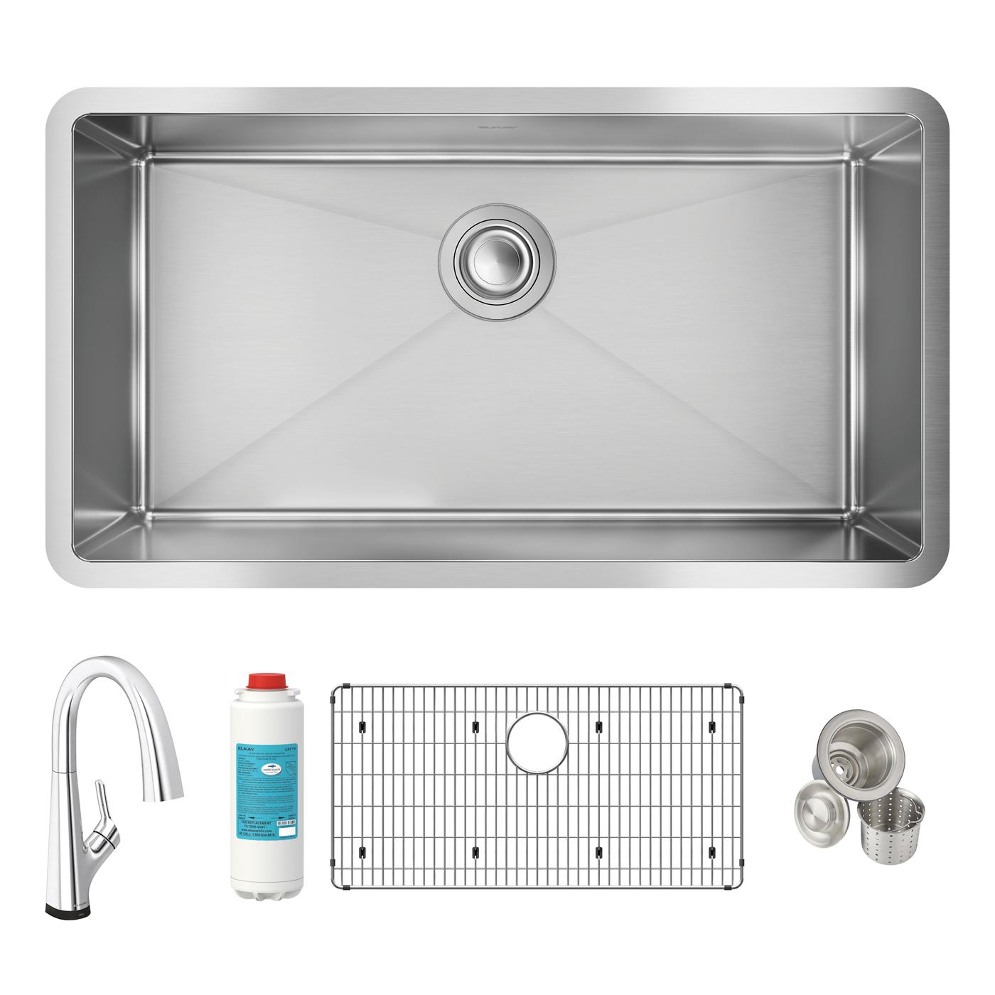 Elkay Tarja Crosstown® Calibre 16 Acero Inoxidable 32-1/2" x 18" x 10" de Un Tazón Bajo Cubierta (Kit con Llave Filtrada) — ambiente de cocina