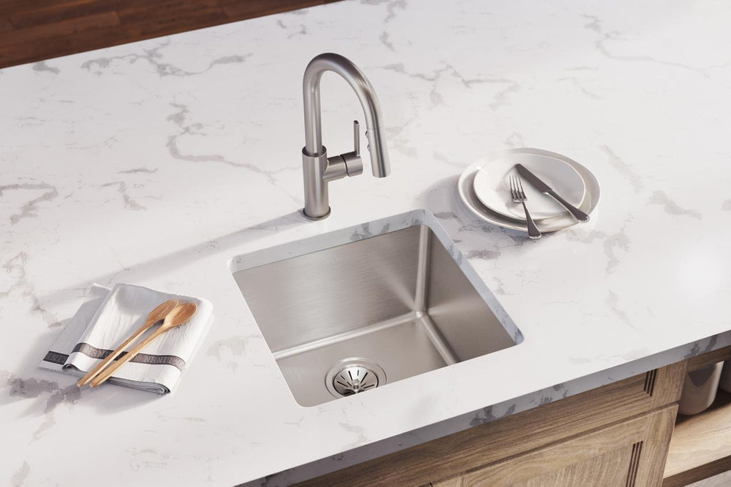 Elkay Tarja Lustertone Iconix® Calibre 18 Acero Inoxidable 18-1/2" x 18-1/2" x 9" de Un Tazón Bajo Cubierta — ambiente de cocina