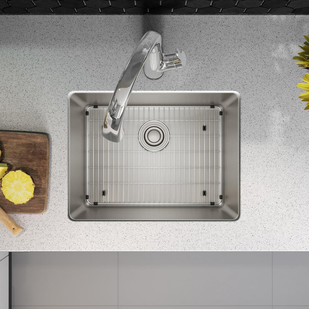 Elkay Tarja Lustertone Iconix® Calibre 18 Acero Inoxidable 23-1/2" x 18-1/4" x 9" de Un Tazón Bajo Cubierta (Kit con Llave Filtrada) — ambiente de cocina