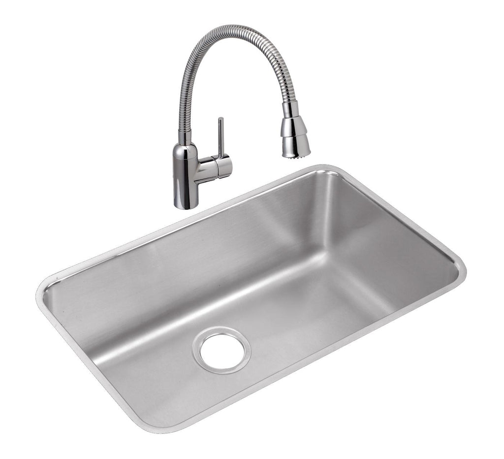 Elkay Tarja Lustertone® Classic Acero Inoxidable 30-1/2" x 18-1/2" x 10" de Un Tazón Bajo Cubierta — ambiente de cocina