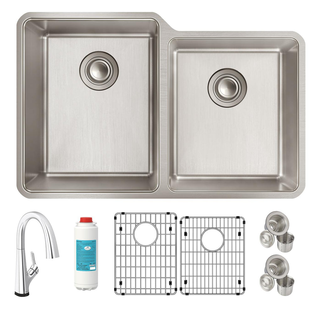 Elkay Tarja Lustertone Iconix® Calibre 18 Acero Inoxidable 31-1/4" x 20-1/2" x 9" Offset 60/40 Bowl Bajo Cubierta (Kit) w/Filter Faucet — ambiente de cocina