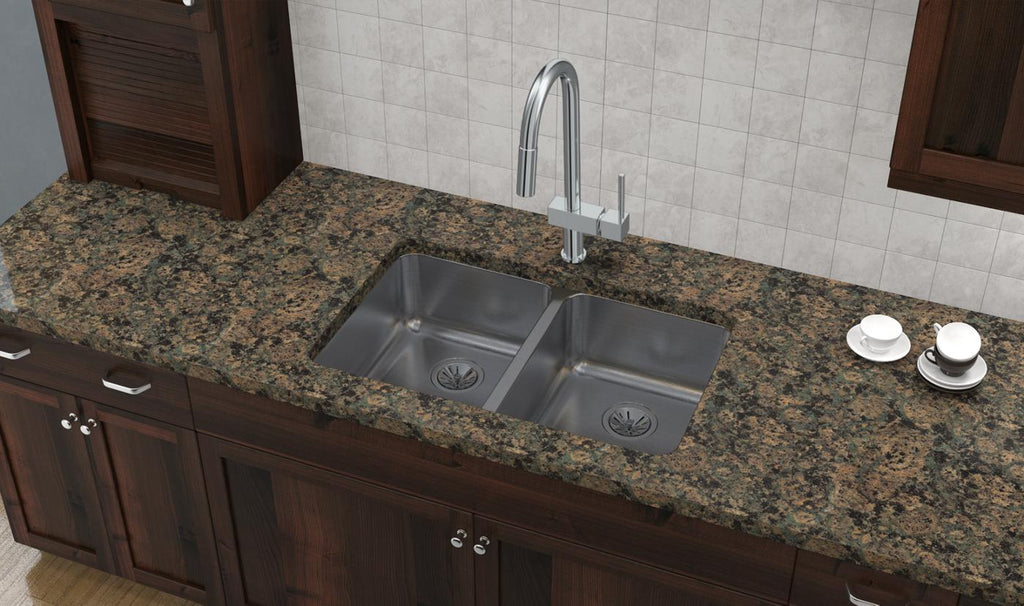 Elkay Tarja Lustertone® Classic Acero Inoxidable 31-1/4" x 20" x 7-7/8" de Dos Tazones Iguales Bajo Cubierta — ambiente de cocina