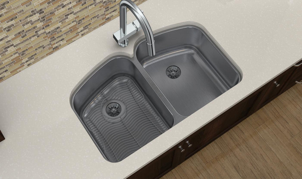 Elkay Tarja Lustertone® Classic Acero Inoxidable 32-3/4" x 20-13/16" x 9" de Dos Tazones Bajo Cubierta con Perfect Drain® — ambiente de cocina