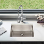 Elkay Tarja Lustertone Iconix® Calibre 16 Acero Inoxidable 23-1/2" x 18-1/4" x 9" de Un Tazón Bajo Cubierta with Perfect Drain® — ambiente de cocina