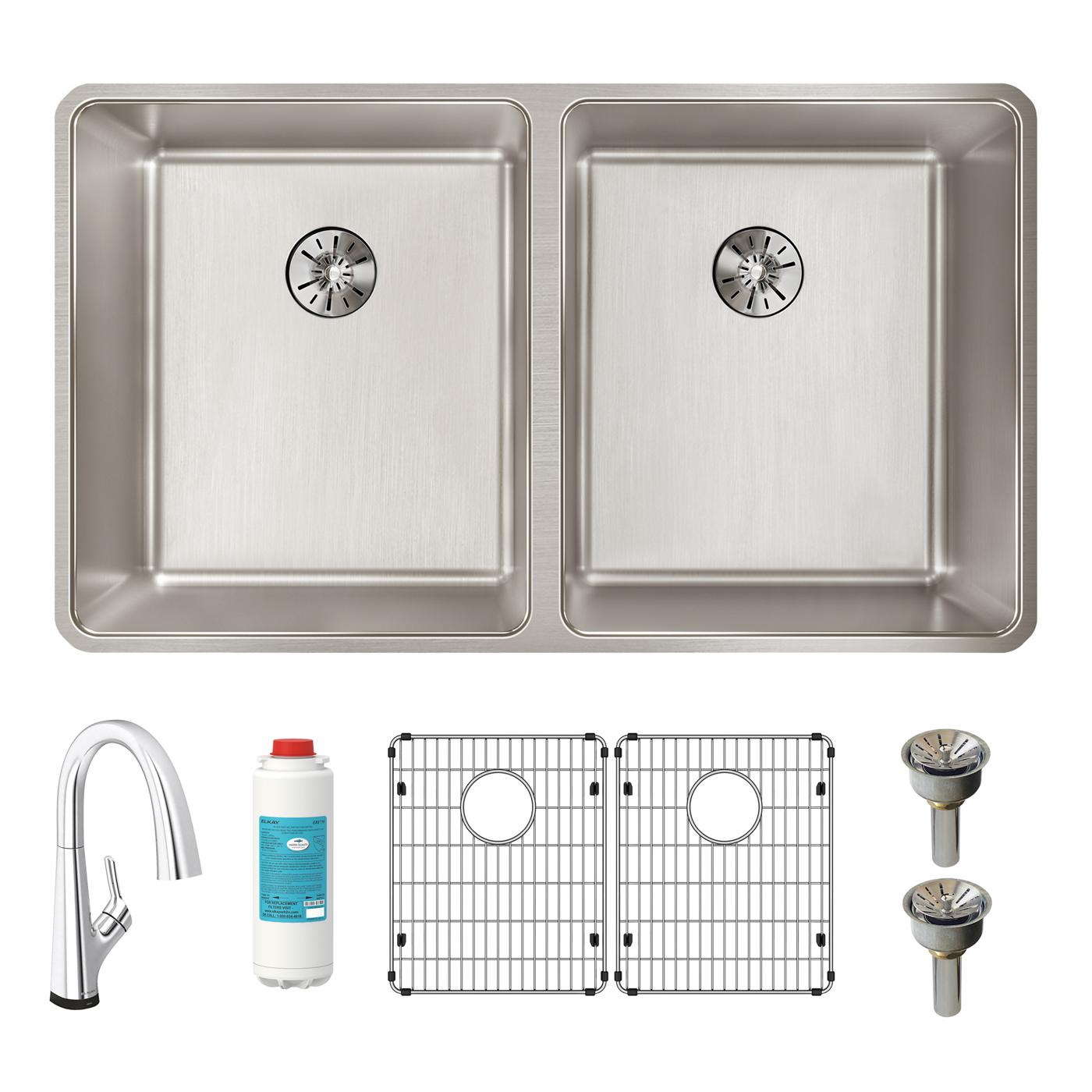 Elkay Tarja Lustertone Iconix® Calibre 16 Acero Inoxidable 32-3/4" x 19-1/2" x 9" de Dos Tazones Bajo Cubierta (Kit con Llave Filtrada) with Perfect Drain® — ambiente de cocina