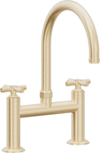 California Faucets Descanso Llave de Cocina Tipo Puente Industrial - Pico en Arco - Latón Satinado