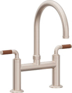 California Faucets Descanso Llave de Cocina Tipo Puente Industrial - Pico en Arco - Níquel Satinado
