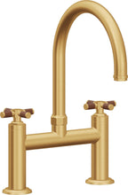 California Faucets Descanso Llave de Cocina Tipo Puente Industrial - Pico en Arco - Oro Satinado de por Vida