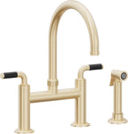 California Faucets Descanso Llave de Cocina Tipo Puente Industrial con Rociador Lateral - Pico en Arco - Latón Satinado