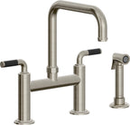 California Faucets Descanso Llave de Cocina Tipo Puente Industrial con Rociador Lateral - Pico Cuadrado - Níquel Bruñido