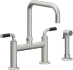 California Faucets Descanso Llave de Cocina Tipo Puente Industrial con Rociador Lateral - Pico Cuadrado - Cromo Satinado