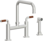 California Faucets Descanso Llave de Cocina Tipo Puente Industrial con Rociador Lateral - Pico Cuadrado - Cromo Pulido