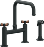 California Faucets Descanso Llave de Cocina Tipo Puente Industrial con Rociador Lateral - Pico Cuadrado - Carbón