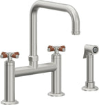 California Faucets Descanso Llave de Cocina Tipo Puente Industrial con Rociador Lateral - Pico Cuadrado - Cromo Satinado
