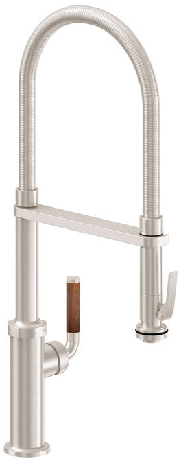California Faucets Descanso Llave de Cocina Culinaria Extraíble Industrial con Rociador de Compresión — Latón Antiguo Mate / Palanca de Teca