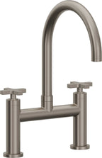California Faucets Corsano Llave de Cocina Tipo Puente Contemporanea - Pico en Arco - Grafito