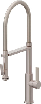 California Faucets Corsano Llave de Cocina Culinaria de Extraccion Contemporanea con Rociador de Apretar y Espiral Acabada - Níquel Satinado