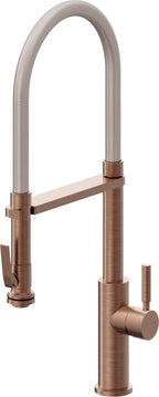 California Faucets Corsano Llave de Cocina Culinaria de Extraccion Contemporanea con Rociador de Apretar - Cobre Antiguo Mate