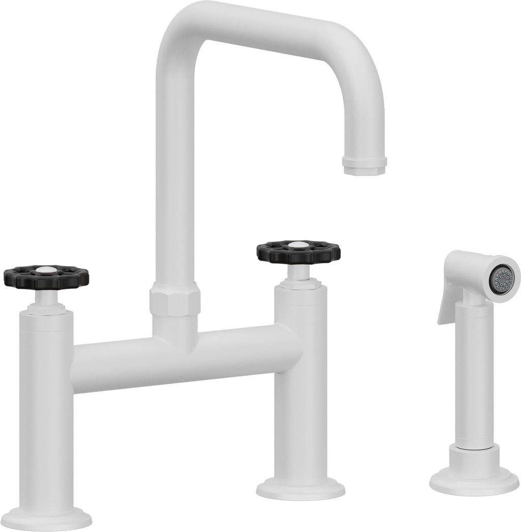 California Faucets Descanso Works Llave de Cocina Tipo Puente Industrial con Rociador Lateral - Pico Cuadruple - Blanco Mate