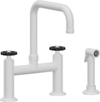 California Faucets Descanso Works Llave de Cocina Tipo Puente Industrial con Rociador Lateral - Pico Cuadruple - Blanco Mate