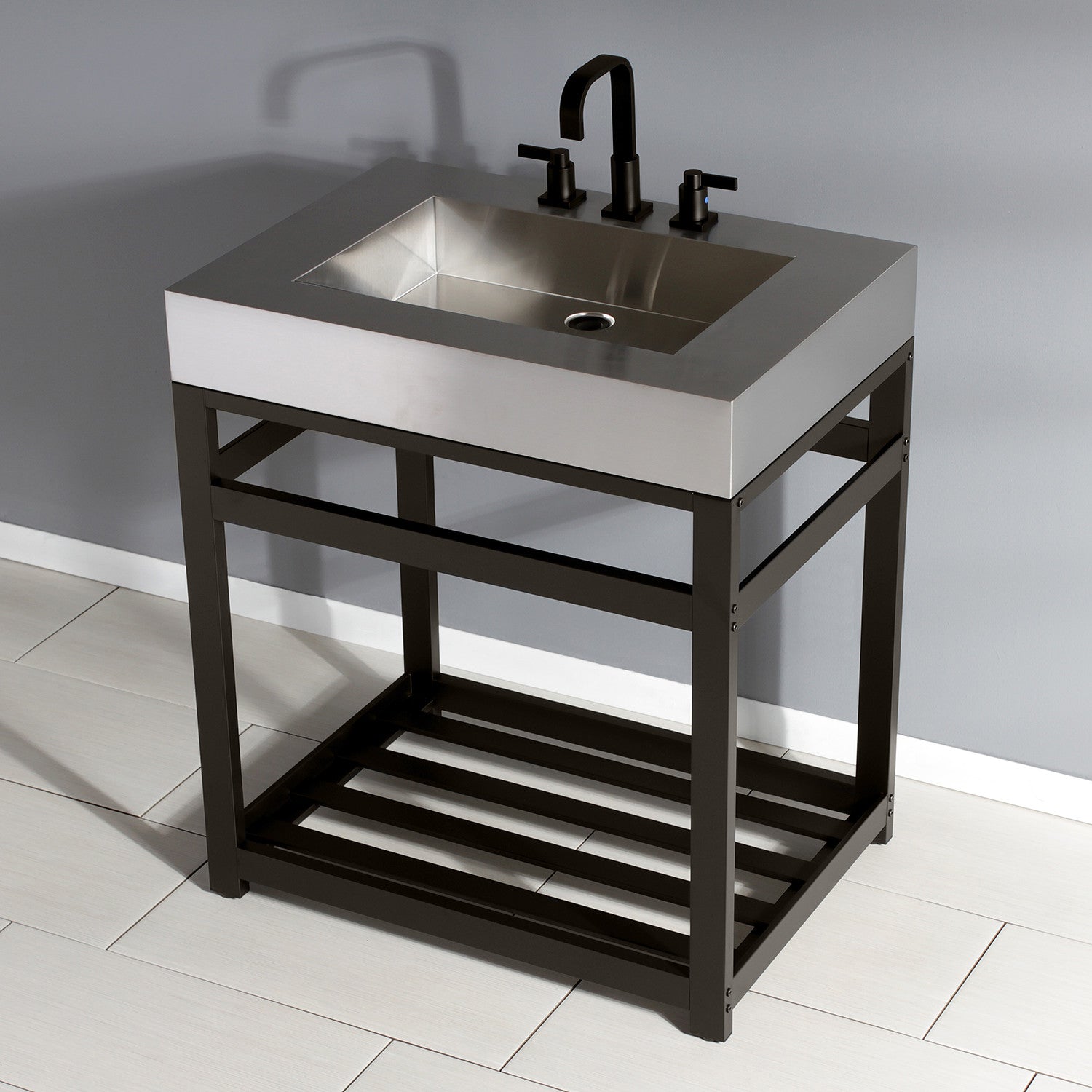 Kingston Brass Kingston Commercial lavabo consola — vista