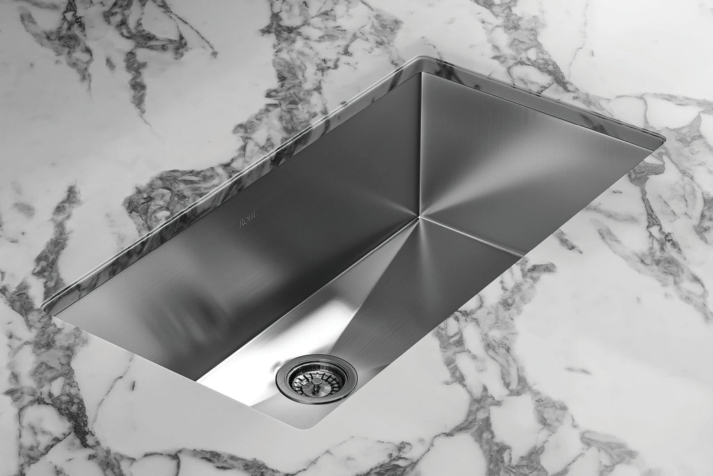 Rohl Forze Tarja Sencilla de Acero Inoxidable 33" — instalada