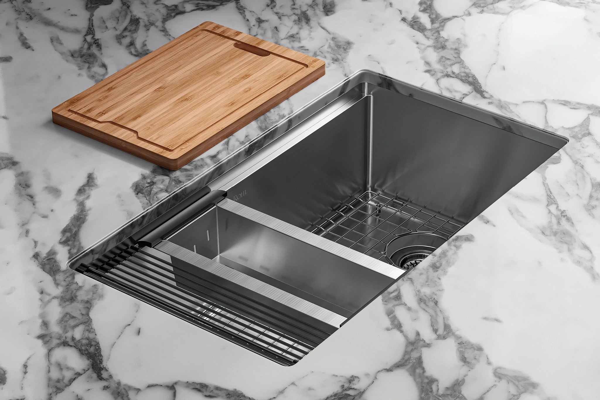 Rohl Culinario Tarja Workstation de Acero Inoxidable con Accesorios 33" — instalada