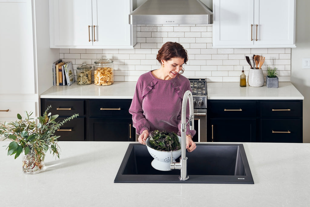 Ruvati epiGranite — Tarja de Cocina de 27 x 20 pulg en Granito Compuesto — Negro Medianoche — 2