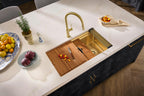 Ruvati Dual-Tier Pro — Tarja Workstation de Cocina en Acero Inoxidable — Oro Mate — 3