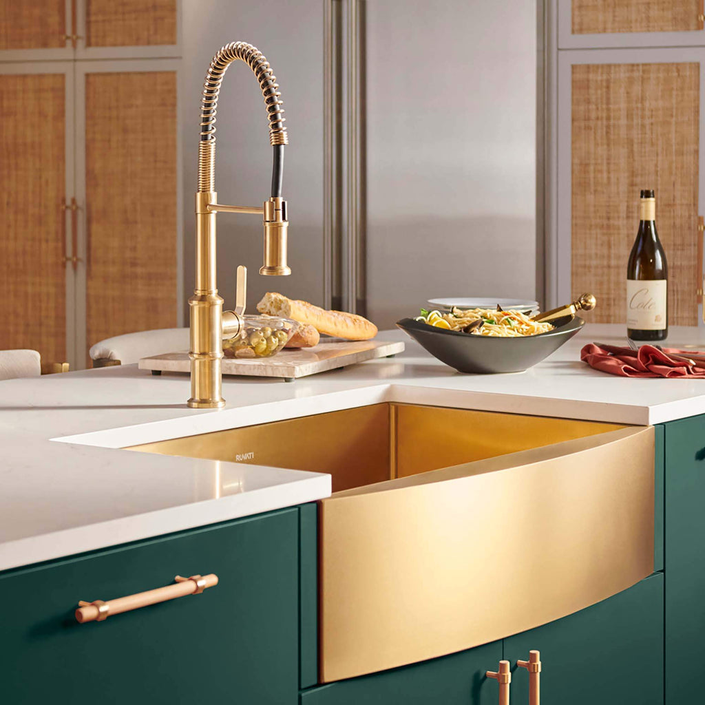 Ruvati Terraza — Tarja Farmhouse de Cocina en Acero Inoxidable — Oro Mate — 3