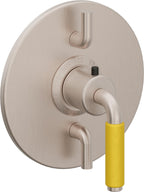 California Faucets Cayucos StyleTherm con Control de Volumen Doble - Palanca de Porcelana Amarilla - Níquel Satinado