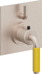 California Faucets Cayucos StyleTherm con Control de Volumen Individual - Palanca de Porcelana Amarilla - Níquel Satinado