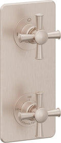 California Faucets Miramar StyleTherm Vista™ - Placa Cuadrada Sencilla (9" x 4"), Cartucho de 1 Salida, 2 Manijas de Cruz