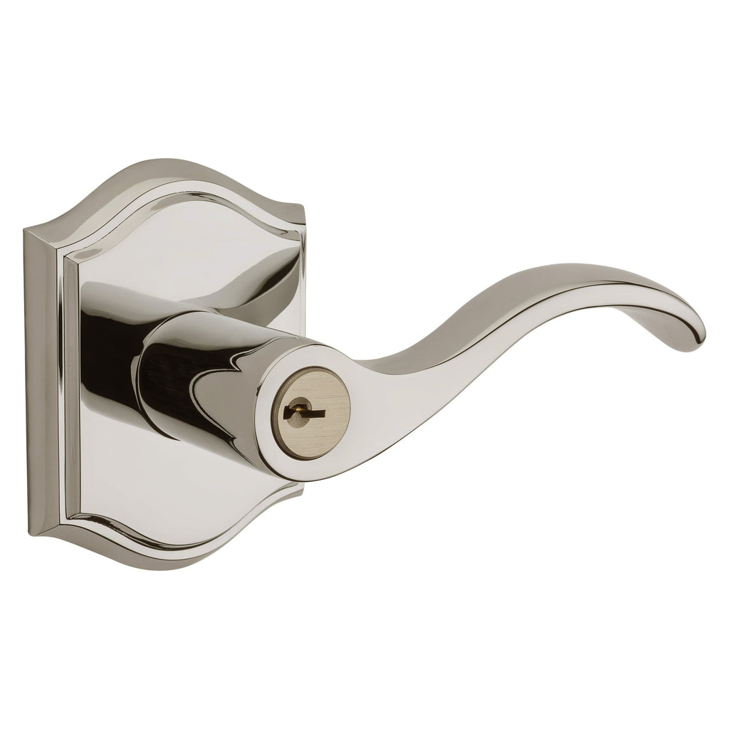 Baldwin Hardware Reserve Manija con Llave Curve — Níquel pulido Lifetime — Traditional Arch — Entrada Derecha