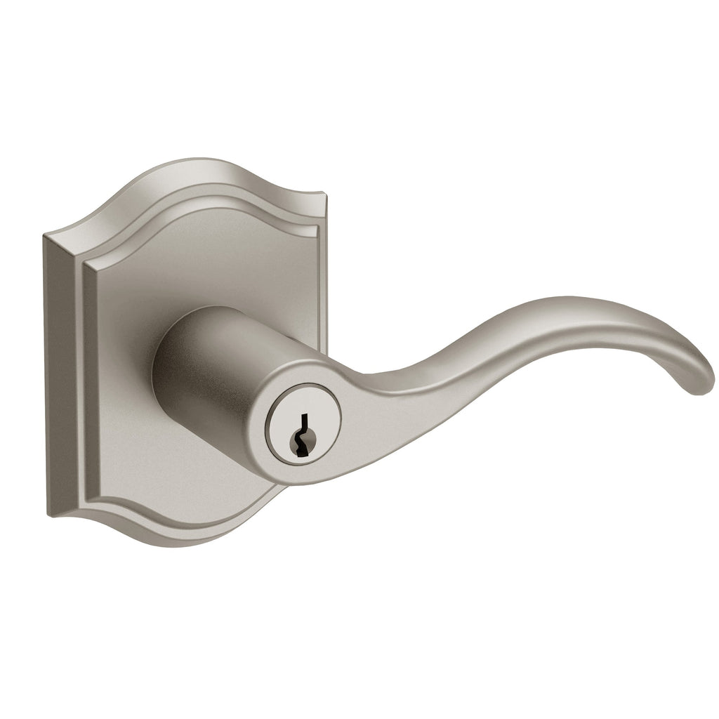 Baldwin Hardware Reserve Manija con Llave Curve — Níquel satinado — Traditional Arch — Entrada Derecha