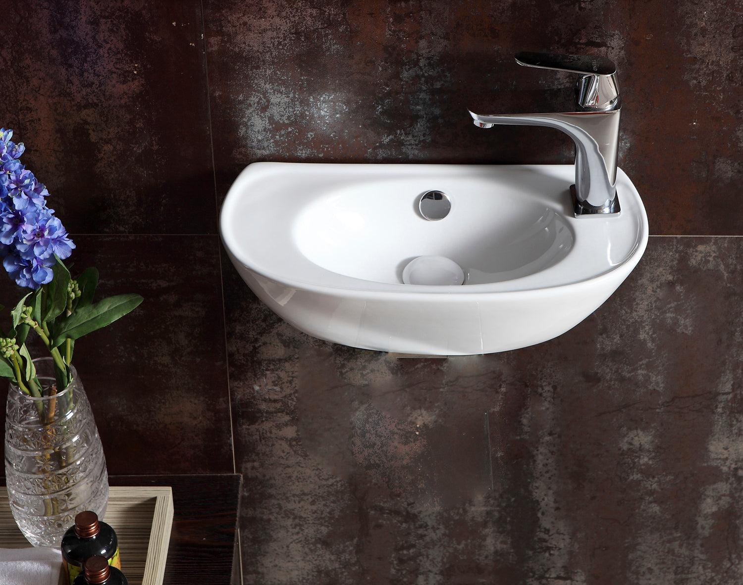 Barclay Nimah — Lavabo de Pared de Cerámica — imagen 4